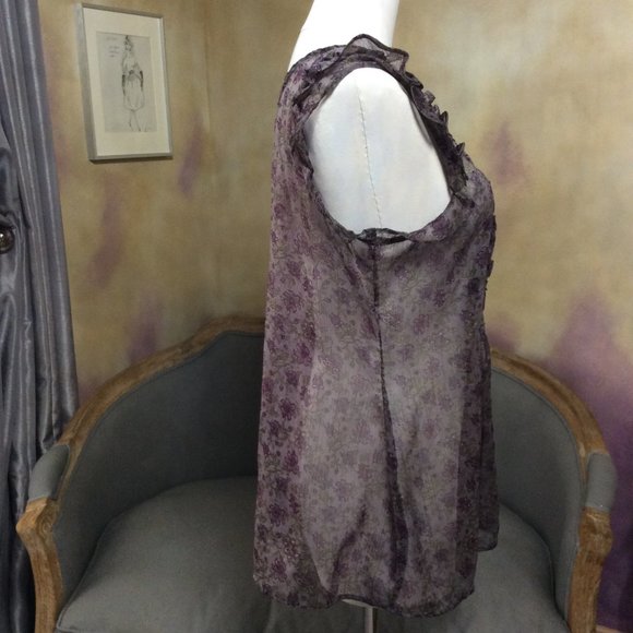 Lavender sheer floral ruffled top, size M - Picture 4 of 7